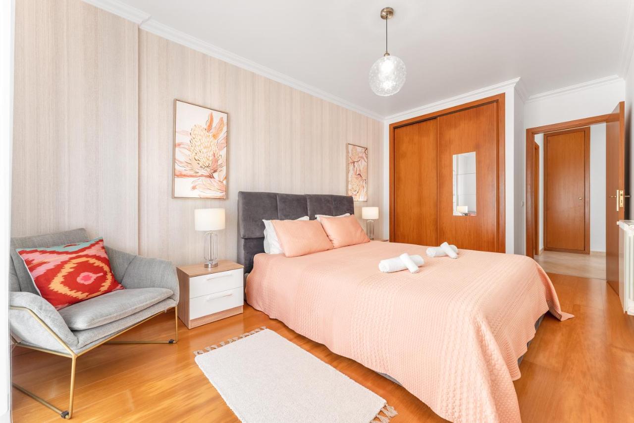나자레 Ocean Getaway - Private Parking And Sea View 아파트 외부 사진